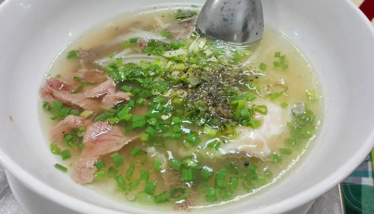 Top qu&aacute;n phở Bảo Lộc chiếm trọn tr&aacute;i tim c&aacute;c t&iacute;n đồ ẩm thực 8