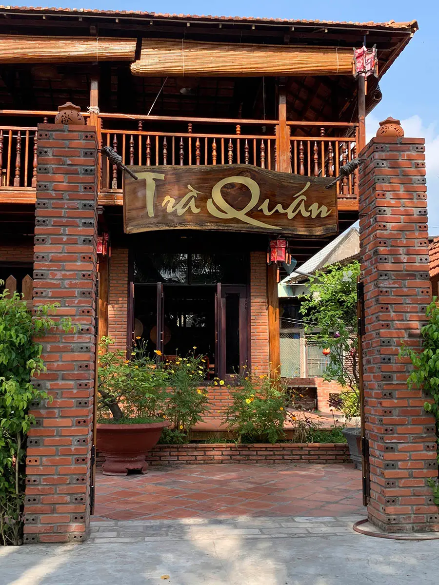 Cafe s&acirc;n vườn l&ograve; gạch Bến Tre v&agrave; những trải nghiệm si&ecirc;u th&uacute; vị 6