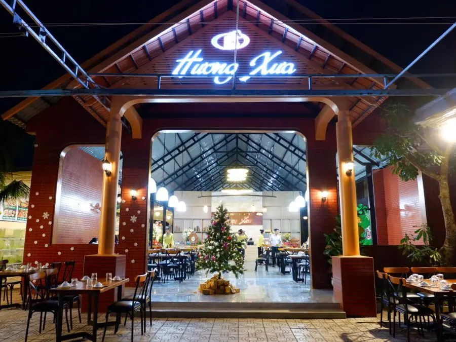 Đến Nh&agrave; h&agrave;ng Hương Xưa Giồng Tr&ocirc;m thưởng thức đa dạng m&oacute;n ngon miền T&acirc;y 5