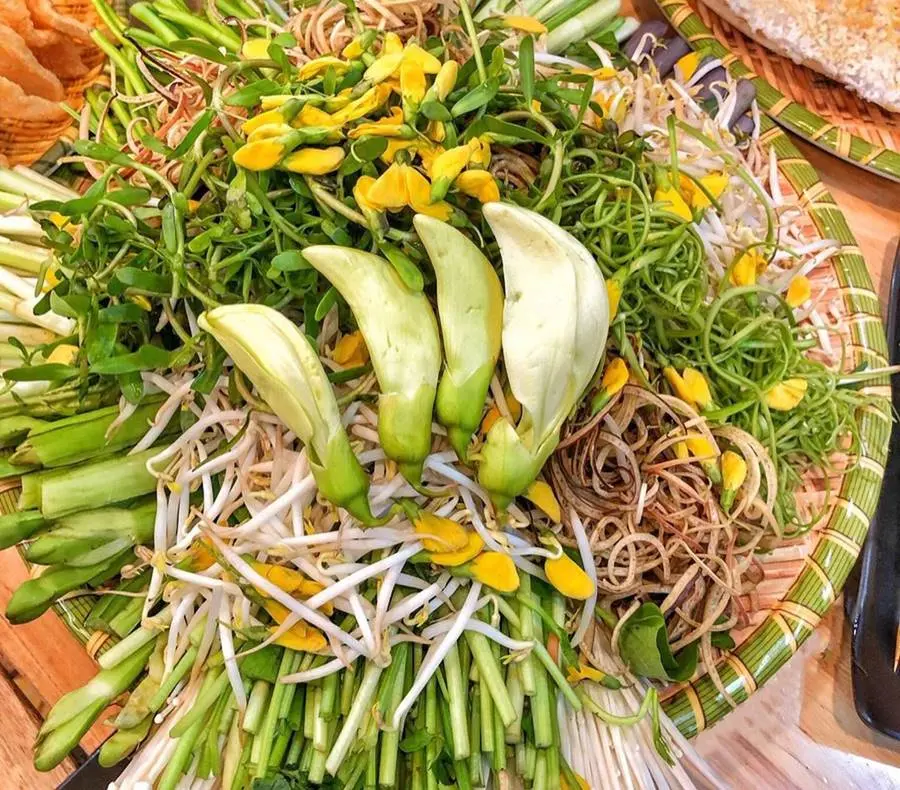 Gh&eacute; lẩu mắm Tr&uacute;c Giang, thưởng thức đặc sản miền T&acirc;y thứ thiệt 4