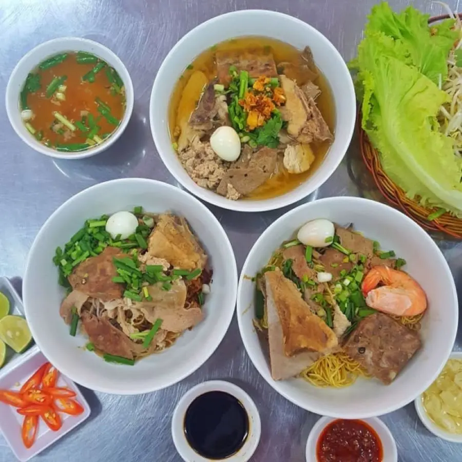 Hủ Tiếu Pate độc lạ, ngon ngất ng&acirc;y tại xứ sở dừa 4