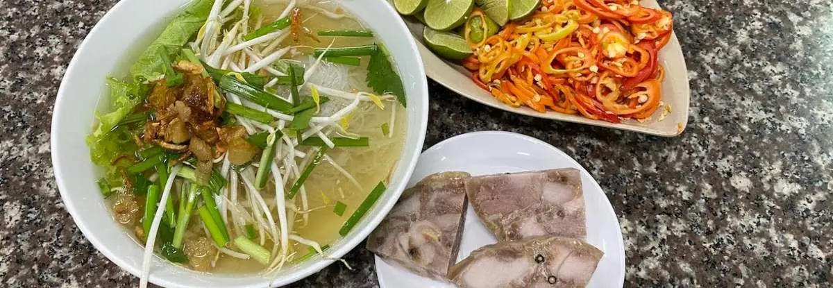 Hủ Tiếu Pate độc lạ, ngon ngất ngây tại xứ sở dừa