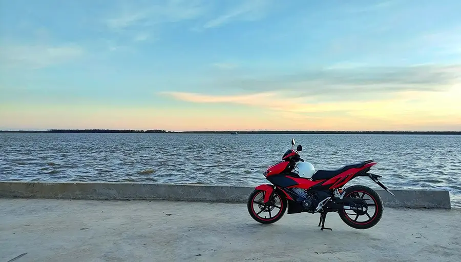 Chi&ecirc;m ngưỡng cảng Ba Tri mới qua lăng k&iacute;nh của c&ocirc; n&agrave;ng Trần Linh Chi 4