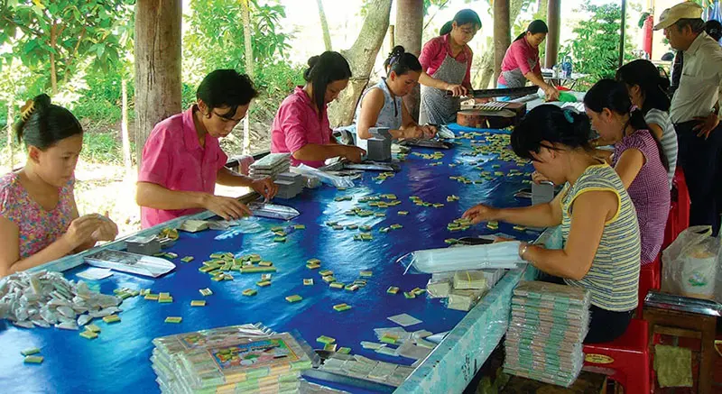 Nghề l&agrave;m kẹo dừa Bến Tre, n&eacute;t đẹp truyền thống qua bao thế hệ 2