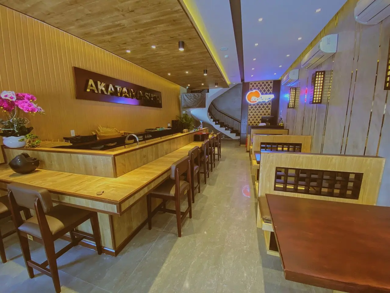 Akataiyo Sushi, nh&agrave; h&agrave;ng Nhật Bản sang trọng bậc nhất B&igrave;nh Dương 2