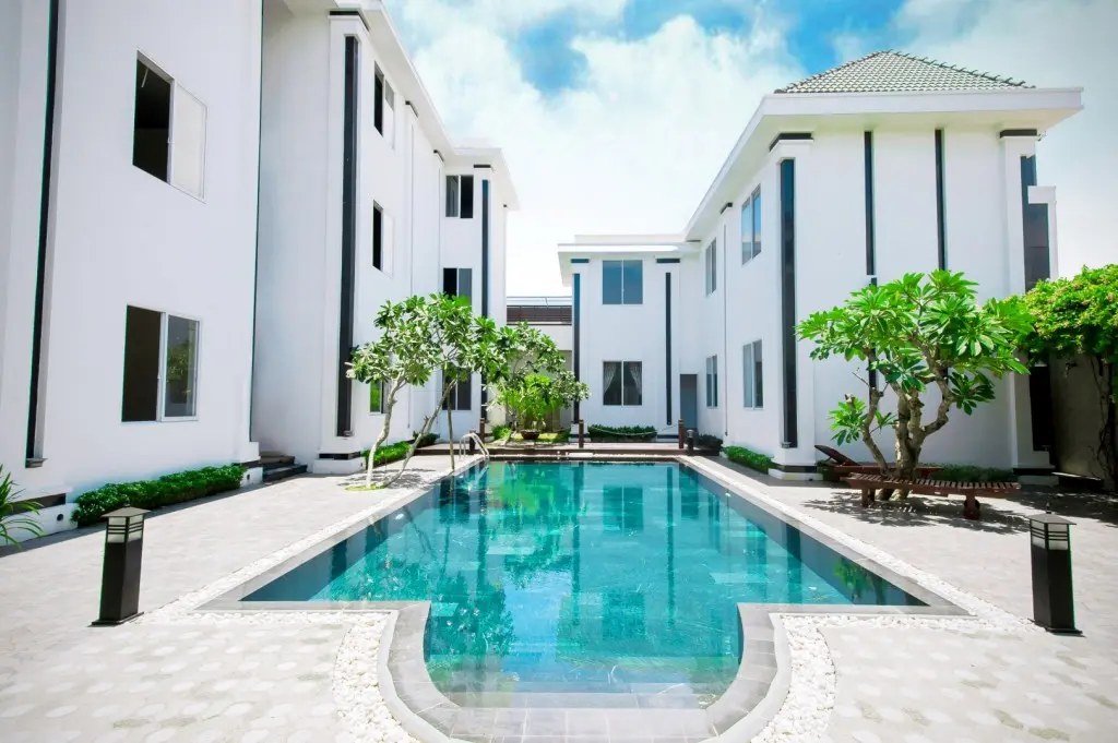 Đến Ho&agrave;ng Cung qu&aacute;n kh&aacute;m ph&aacute; kh&ocirc;ng gian ẩm thực mang phong c&aacute;ch Huế vương giả 11