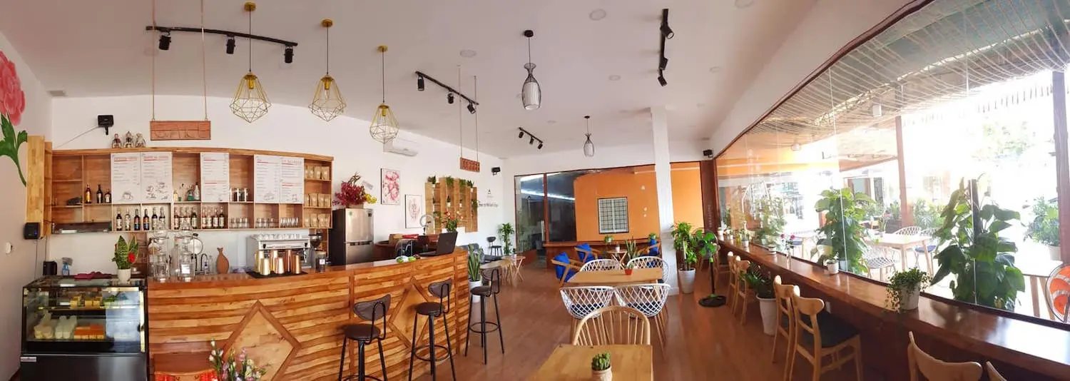 Đến ngay Art House Coffee như lạc v&agrave;o studio xịn s&ograve; 5