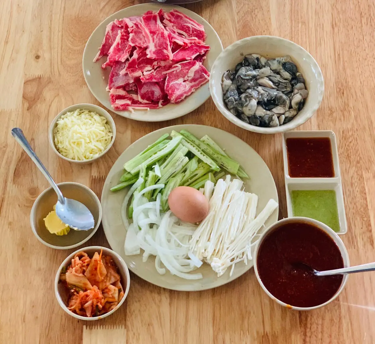 Đến ngay B&ograve; H&agrave;u Sốt Zozo thưởng thức thịt b&ograve; hảo hạng 4