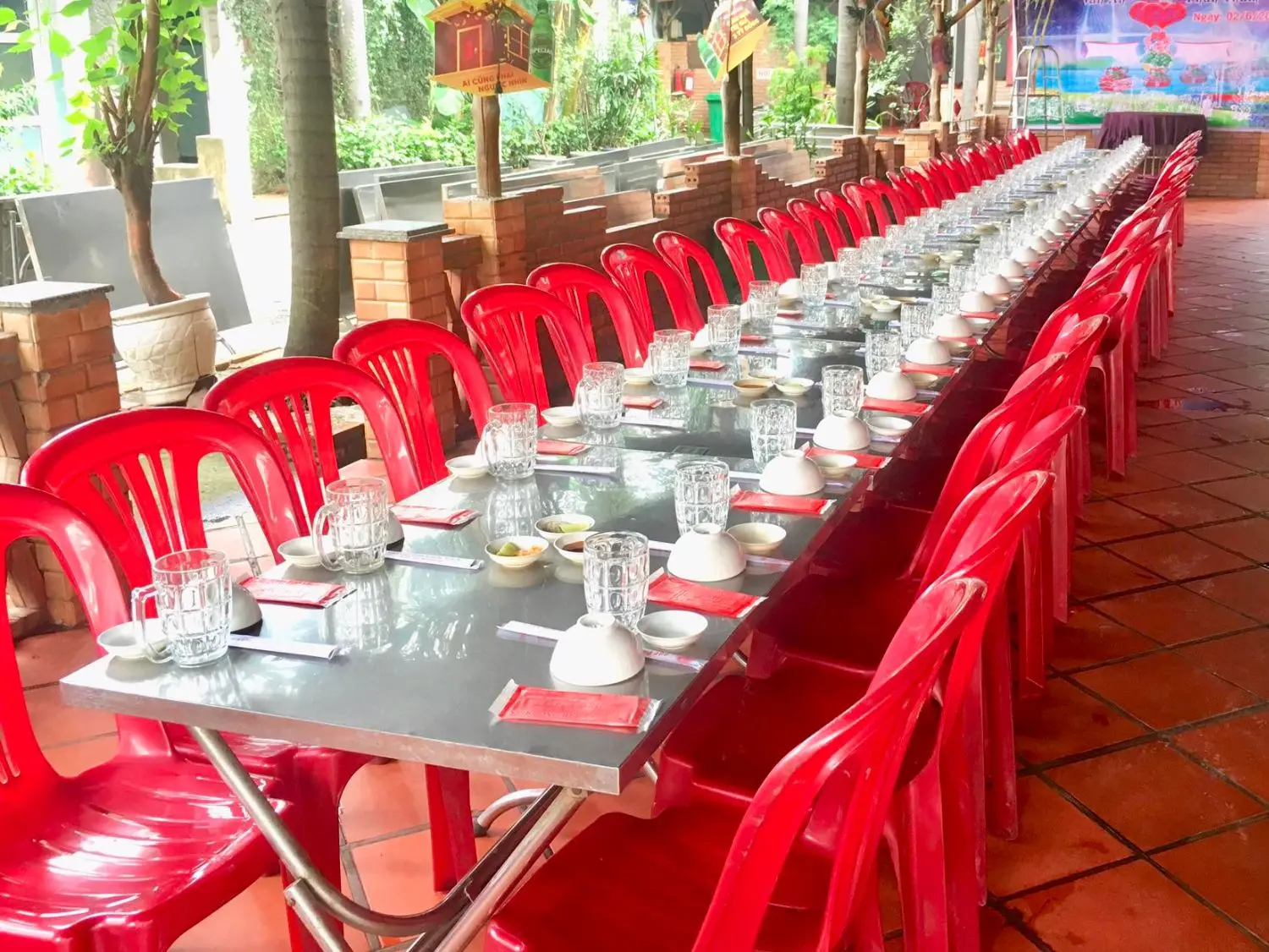 Gh&eacute; Nh&agrave; h&agrave;ng d&ecirc; C&uacute;c Phương thưởng thức đặc sản Ninh B&igrave;nh hấp dẫn 6
