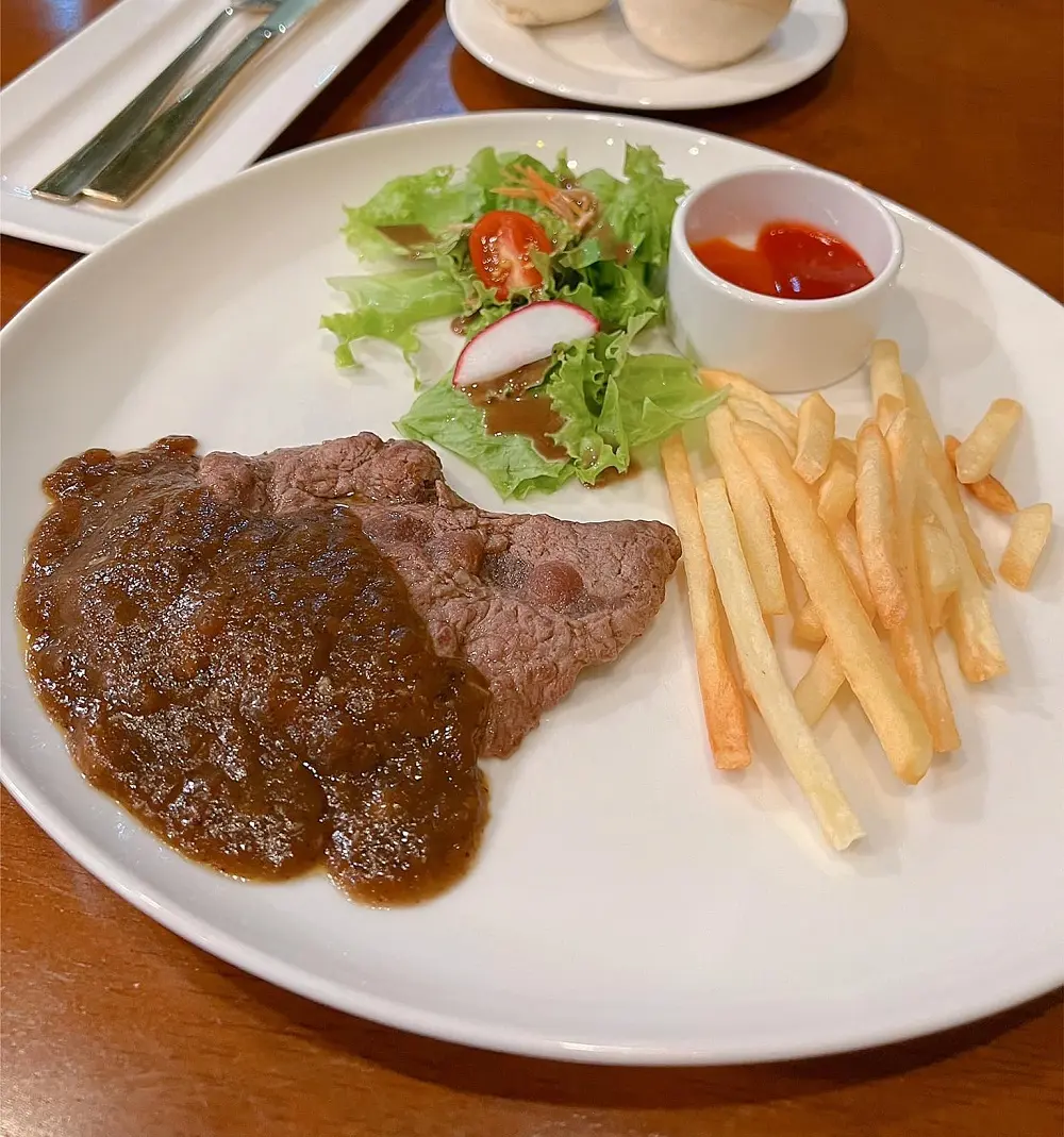 Gh&eacute; Piichi Steak tha hồ thưởng thức những m&oacute;n b&iacute;t tết thơm ngon 4