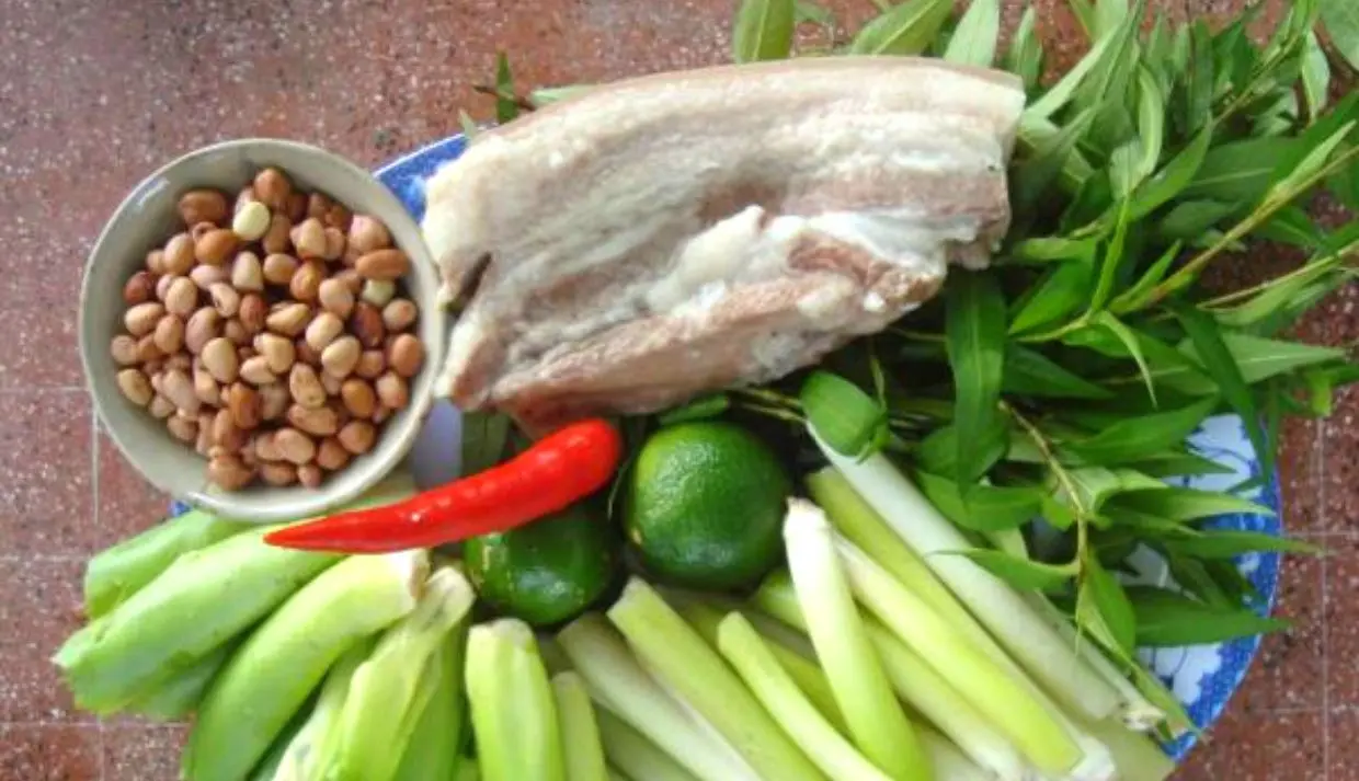 Gỏi ng&oacute; lục b&igrave;nh, m&oacute;n ăn d&acirc;n d&atilde; ngon kh&oacute; cưỡng 3