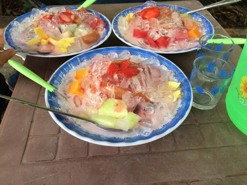 Kh&aacute;m ph&aacute; Cafe qu&aacute;n Gi&oacute; v&agrave; Nước, kh&ocirc;ng gian s&acirc;n vườn độc đ&aacute;o 8