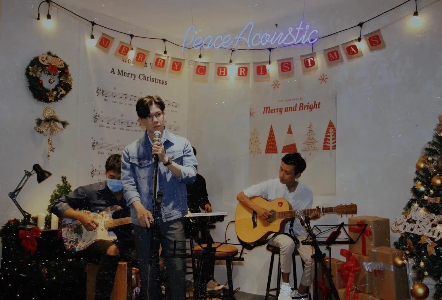 Peace Coffee Trendy Fruit qu&aacute;n c&agrave; ph&ecirc; l&agrave;m đi&ecirc;n đảo giới trẻ B&igrave;nh Dương 17