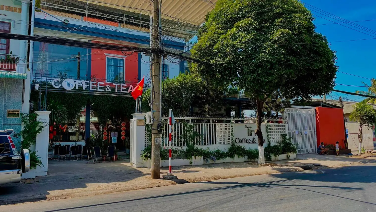 Sống ảo tại The Tín Coffee Tea, quán cà phê Bình Dương view đẹp nức tiếng 2