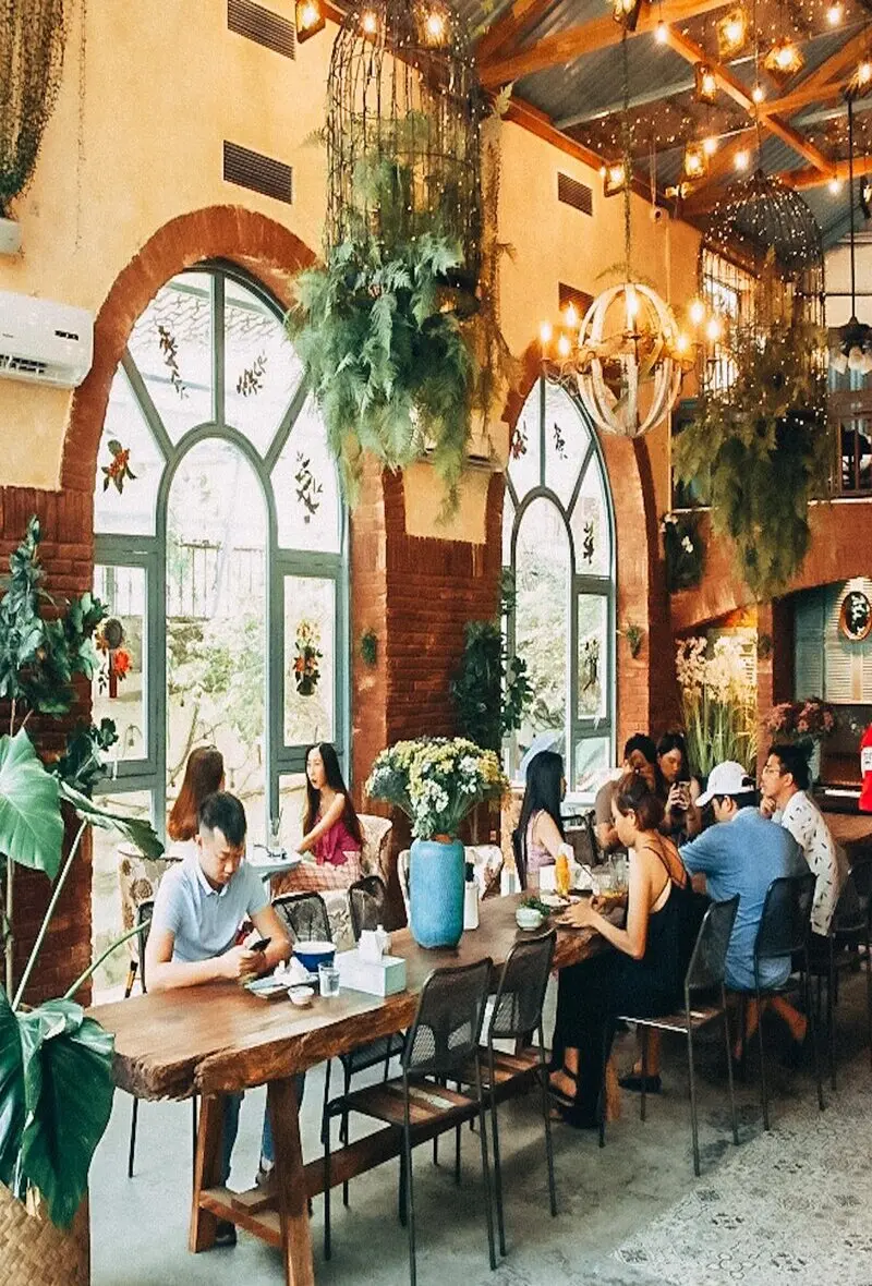 The Wood Coffee, một ch&uacute;t kh&ocirc;ng gian ho&agrave;i cổ trong l&ograve;ng th&agrave;nh phố hiện đại 3