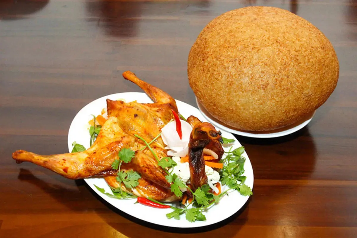 Thử ngay g&agrave; quay x&ocirc;i phồng B&igrave;nh Dương thơm ngon nức nở 2