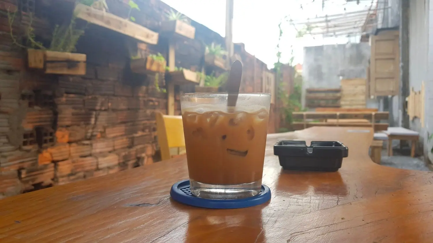 T&igrave;m về Nh&agrave; cũ Coffee ho&agrave;i niệm n&iacute;u giữ ch&uacute;t k&yacute; ức với kh&ocirc;ng gian xưa 4