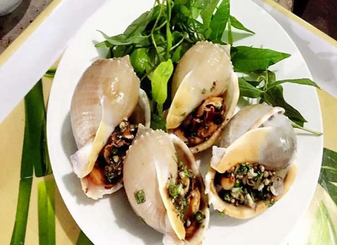 Top 7 qu&aacute;n hải sản B&igrave;nh Dương thu h&uacute;t đ&ocirc;ng đảo thực kh&aacute;ch đến thưởng thức 4