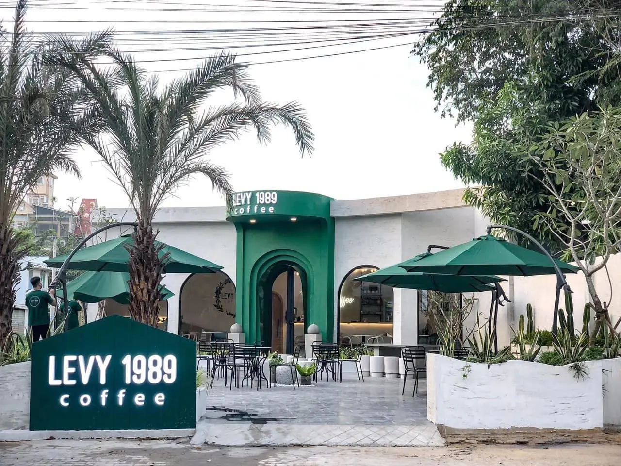 Dừng chân tại Levy 1989 Coffee tìm không gian thoáng đãng giữa lòng thành phố