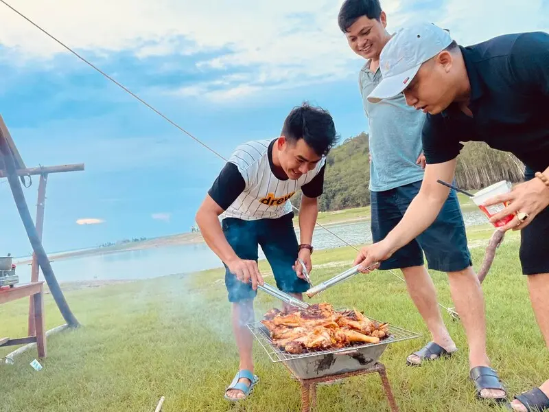 Review trải nghiệm ở B&atilde;i Đ&aacute; Trứng Hồ Dầu Tiếng B&igrave;nh Dương 9