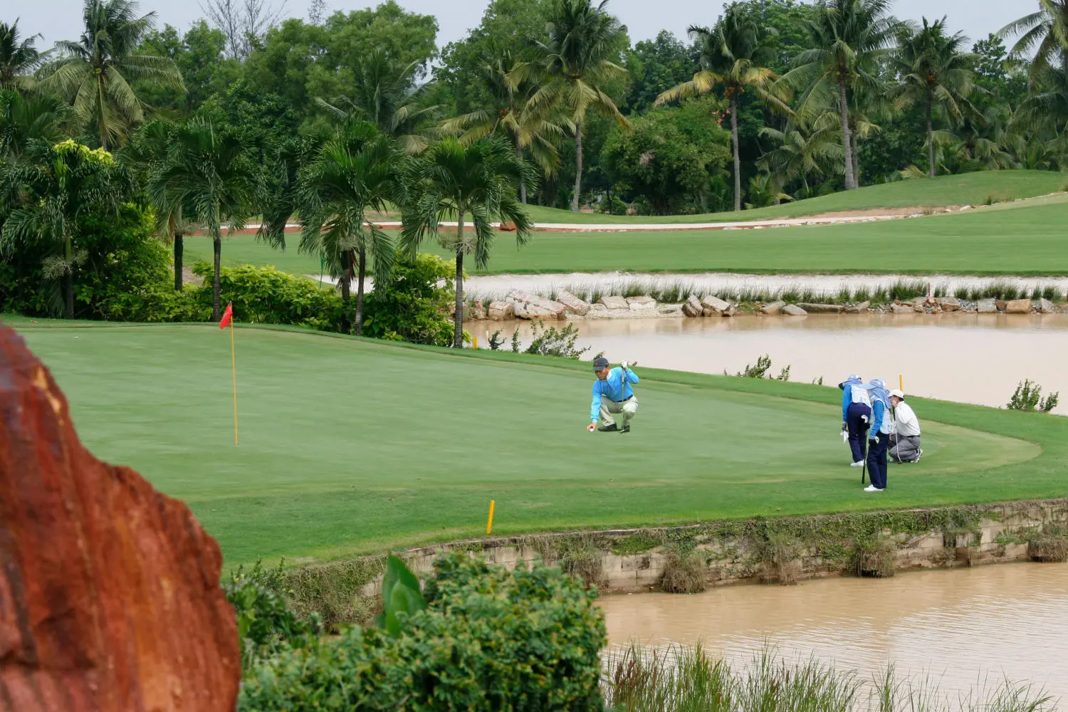 S&acirc;n Golf S&ocirc;ng B&eacute;, điểm vui chơi l&acirc;u đời nhất B&igrave;nh Dương 4
