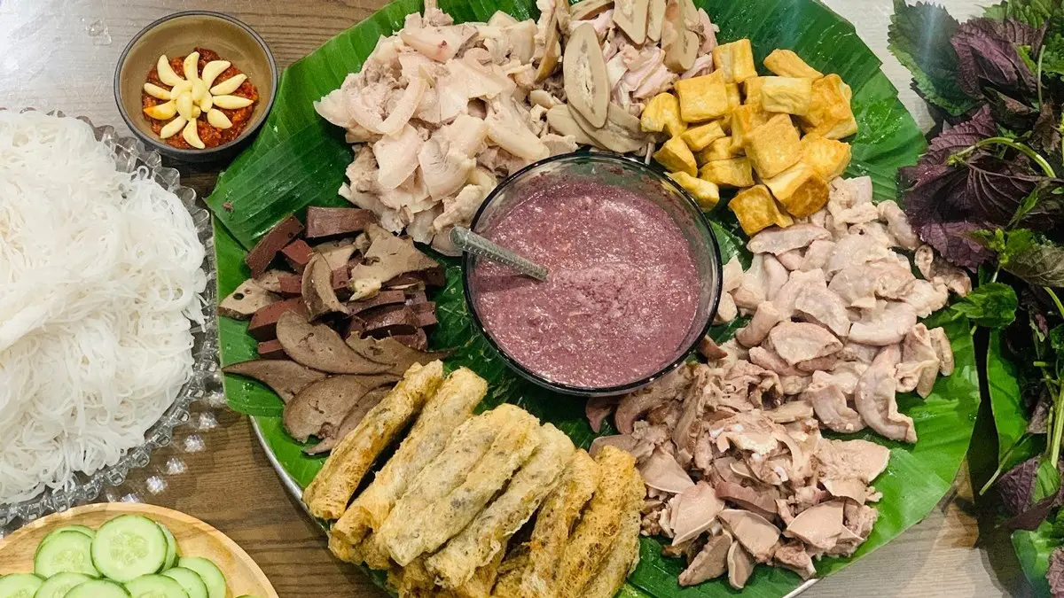 Bỏ t&uacute;i Top qu&aacute;n b&uacute;n đậu mắm t&ocirc;m B&igrave;nh Phước d&agrave;nh cho t&iacute;n đồ ẩm thực 8