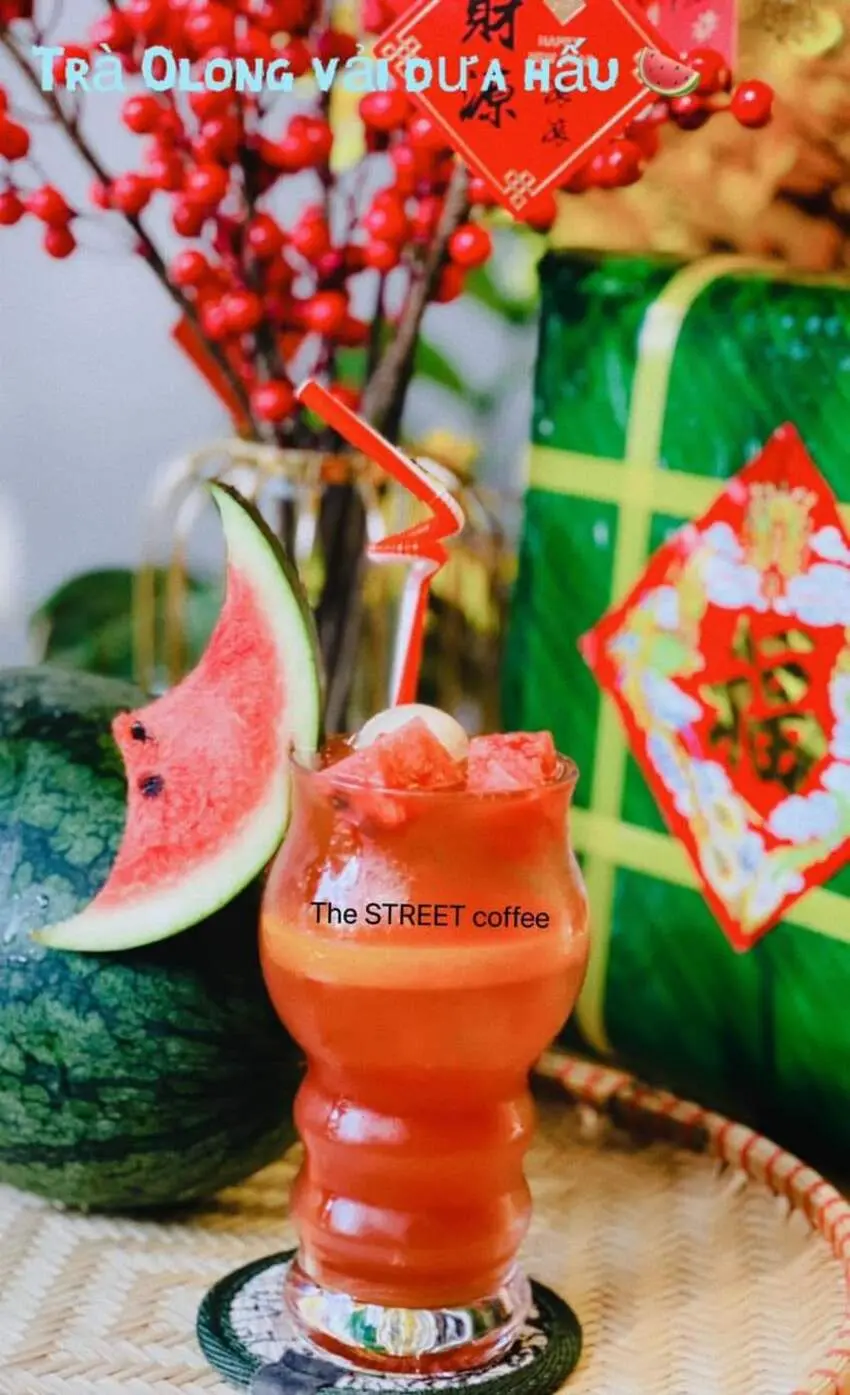 Đến với The Street Coffee tận hưởng kh&ocirc;ng gian y&ecirc;n tĩnh giữa l&ograve;ng th&agrave;nh phố Đồng Xo&agrave;i 5
