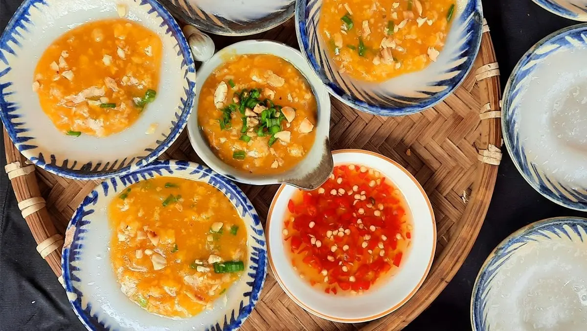 Tứ Hưng Quán thưởng thức ẩm thực Huế tại Bình Phước 4