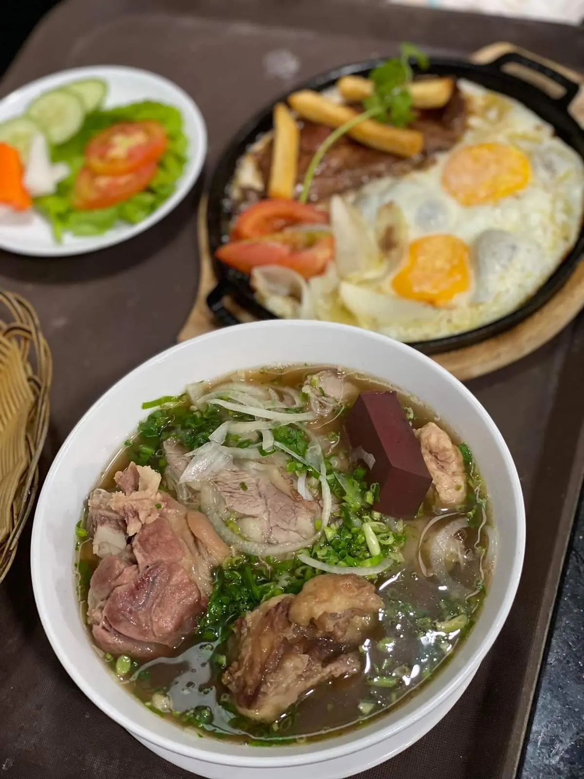 Vỹ Dạ Quán nhà hàng không thể bỏ qua khi đến Bình Phước 3