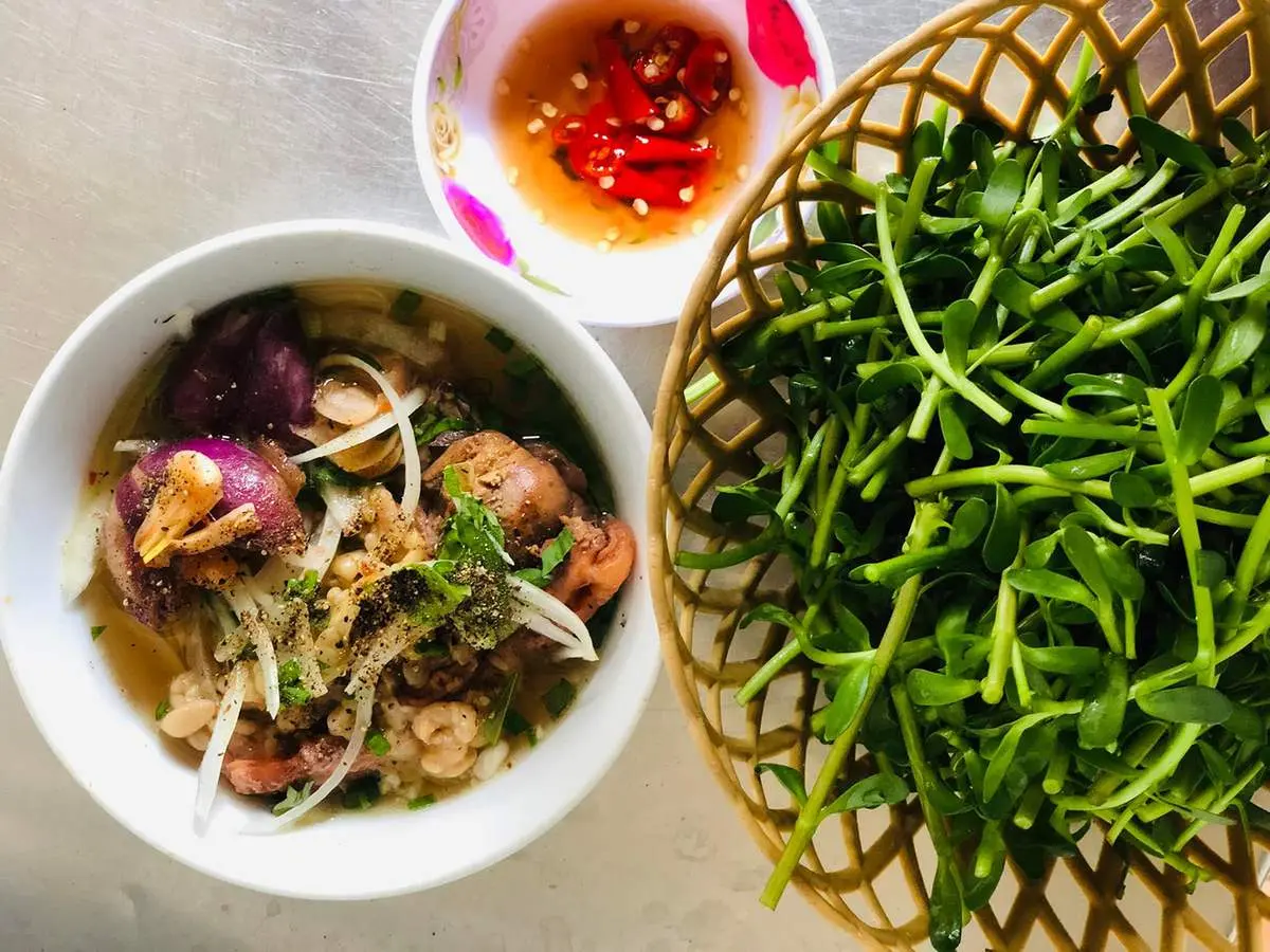Thưởng thức Bánh canh cá lóc Đồng Xoài và hương vị hấp dẫn khó quên
