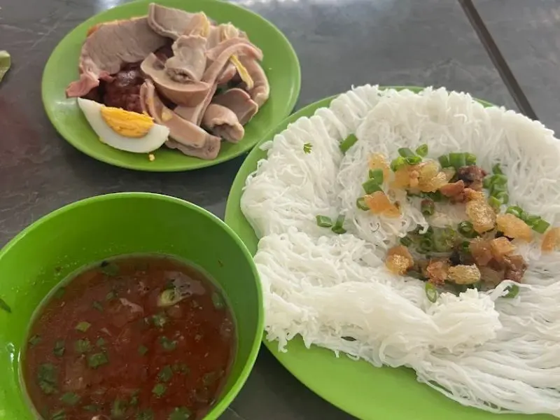 10 qu&aacute;n b&aacute;nh hỏi l&ograve;ng heo chuẩn vị B&igrave;nh Thuận h&uacute;t kh&aacute;ch gần xa 4