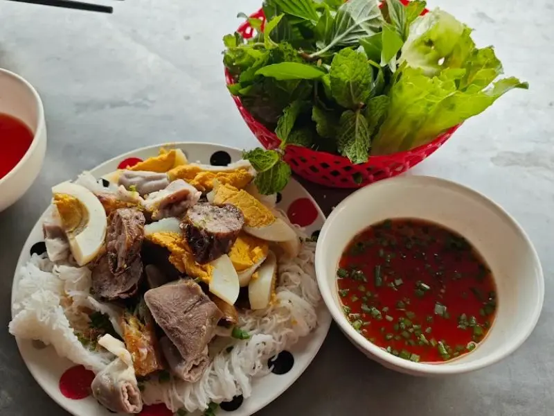 10 qu&aacute;n b&aacute;nh hỏi l&ograve;ng heo chuẩn vị B&igrave;nh Thuận h&uacute;t kh&aacute;ch gần xa 7