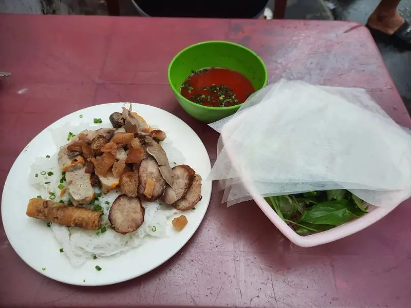 10 qu&aacute;n b&aacute;nh hỏi l&ograve;ng heo chuẩn vị B&igrave;nh Thuận h&uacute;t kh&aacute;ch gần xa 8
