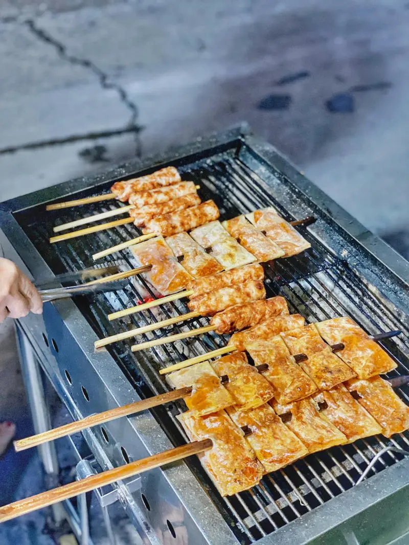 Chả lụi LaGi, đặc sản ngon kh&oacute; cưỡng chỉ c&oacute; tại B&igrave;nh Thuận 2