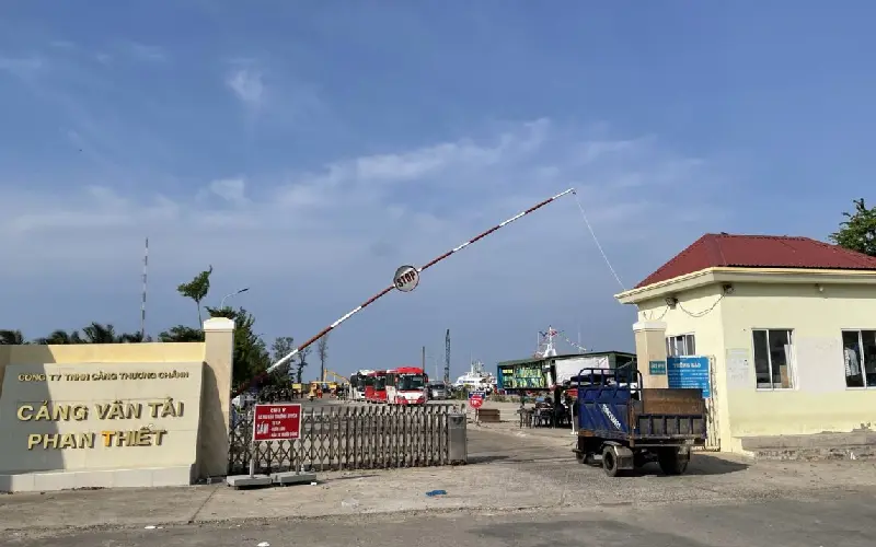 Review chi tiết 5 h&atilde;ng t&agrave;u đi Ph&uacute; Qu&yacute; phổ biến hiện nay 12