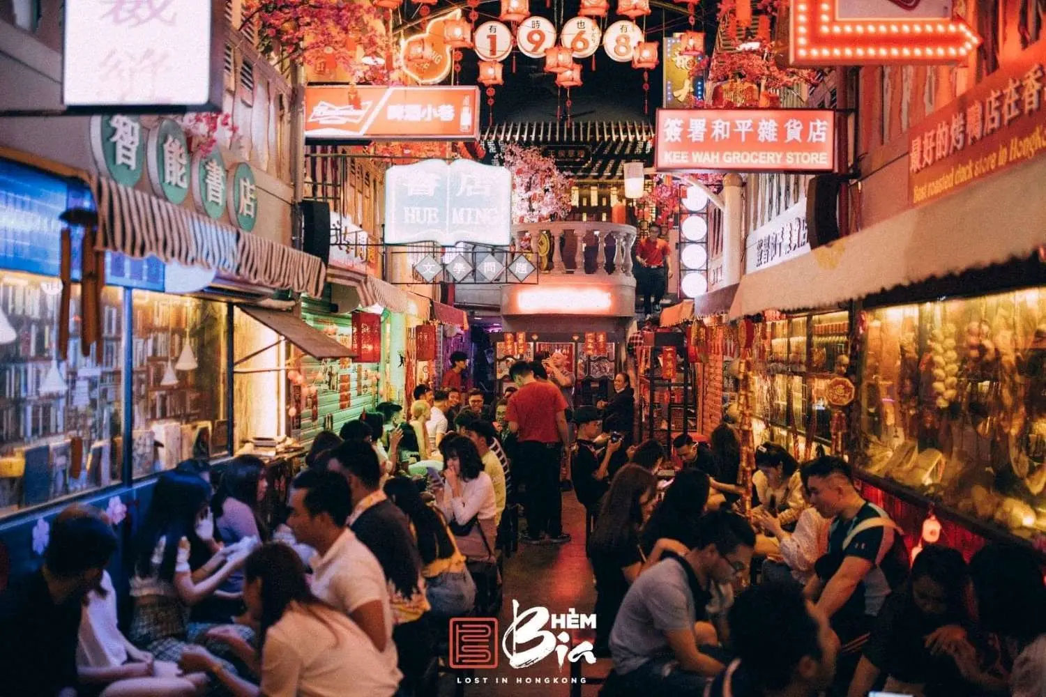 Bấm m&aacute;y li&ecirc;n tục ở Hẻm HongKong, th&aacute;nh địa sống ảo của giới trẻ Bu&ocirc;n M&ecirc; 3