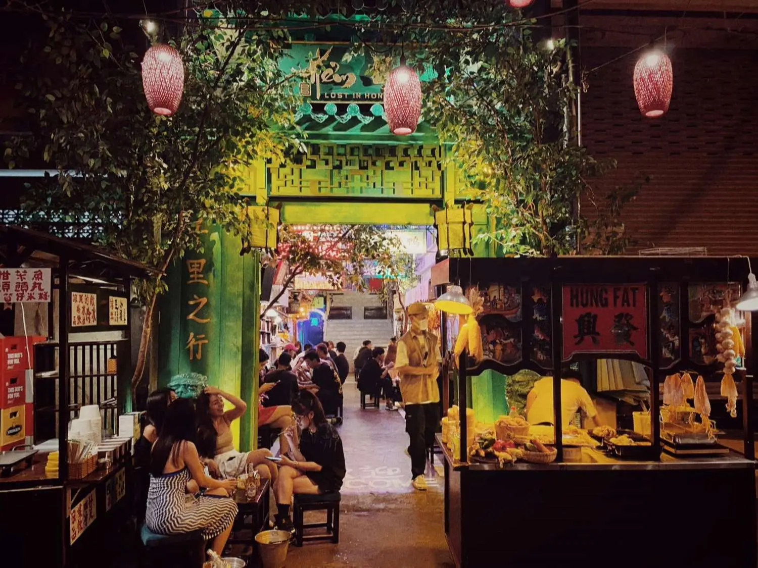 Bấm m&aacute;y li&ecirc;n tục ở Hẻm HongKong, th&aacute;nh địa sống ảo của giới trẻ Bu&ocirc;n M&ecirc; 2