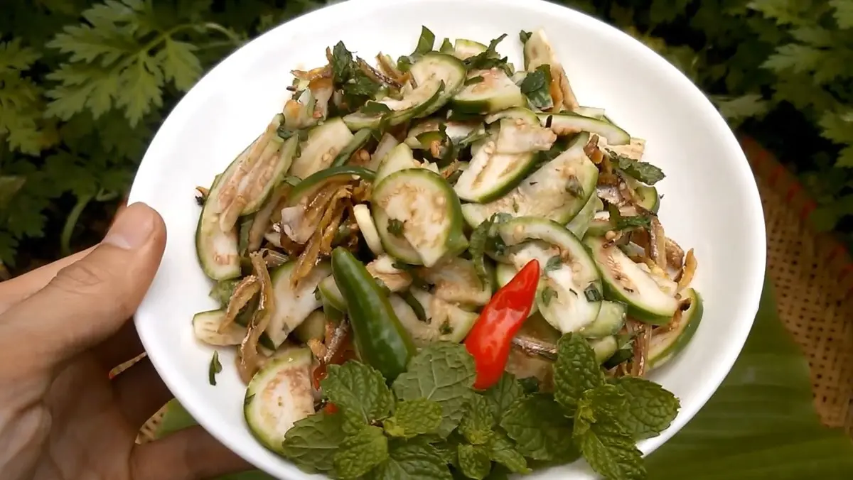 Độc đ&aacute;o m&oacute;n Gỏi c&agrave; đắng c&aacute; cơm ở Bu&ocirc;n Ma Thuột 5