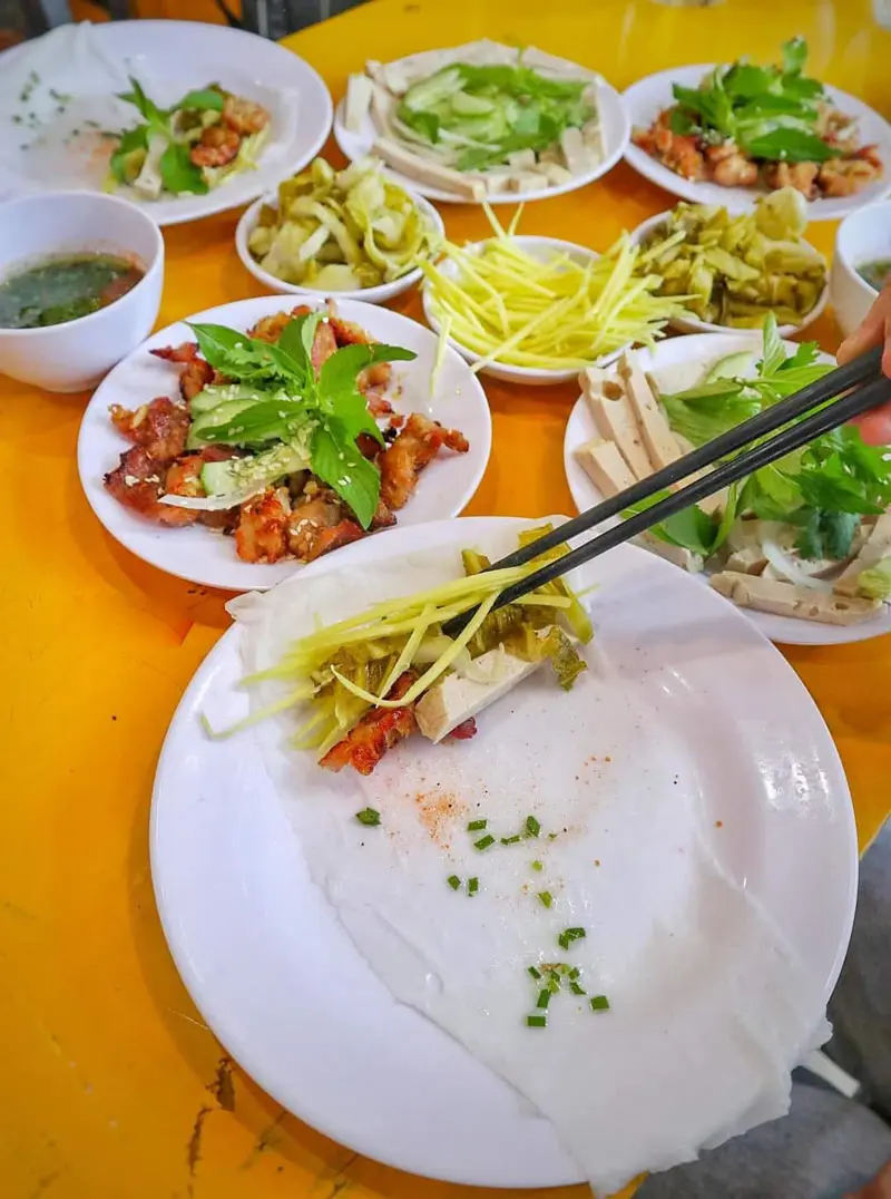 Kh&aacute;m ph&aacute; m&oacute;n b&aacute;nh ướt đĩa chồng Bu&ocirc;n Ma Thuột ngon qu&ecirc;n lối về 2