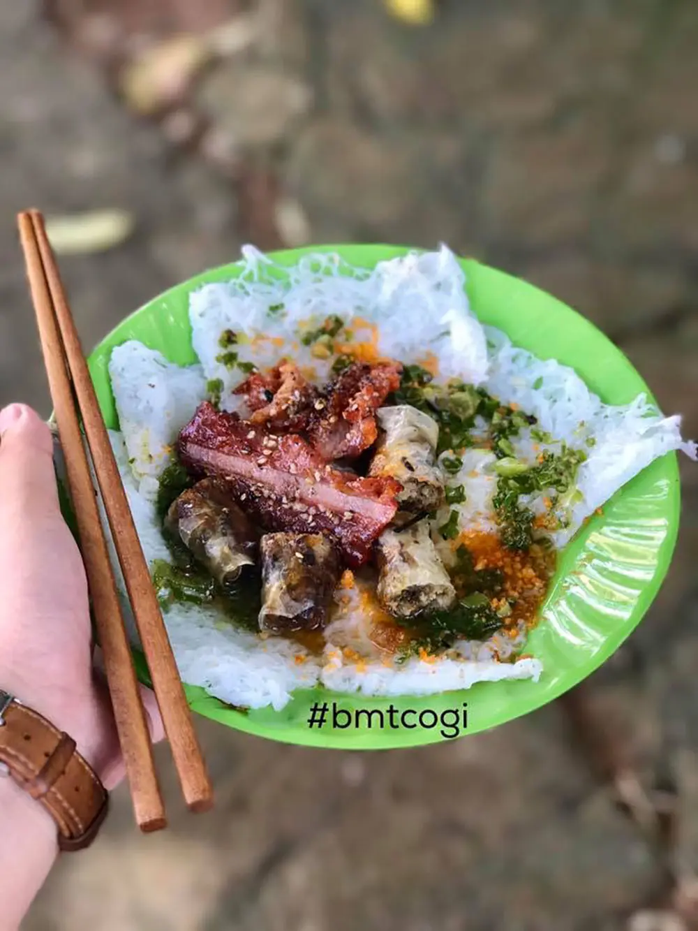 Ngất ng&acirc;y với B&aacute;nh hỏi thịt nướng c&ocirc; Hoa Bu&ocirc;n Ma Thuột 3