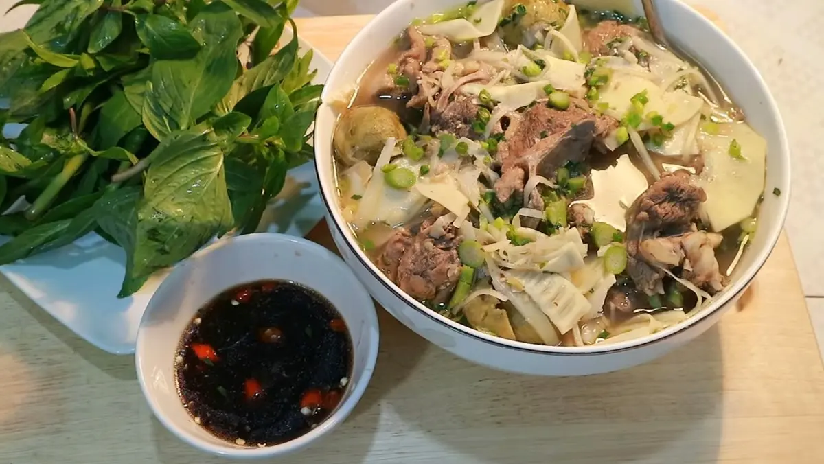 Thử một lần ăn Măng Le DakLak thơm ngon nức tiếng với MIA.vn 5