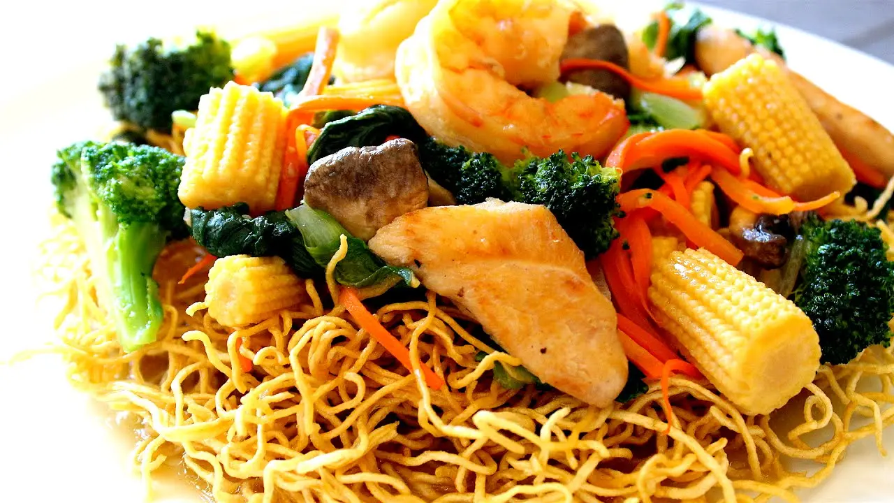 Thưởng thức m&oacute;n M&igrave; b&agrave; Hường Bu&ocirc;n Ma Thuột lạ miệng 8