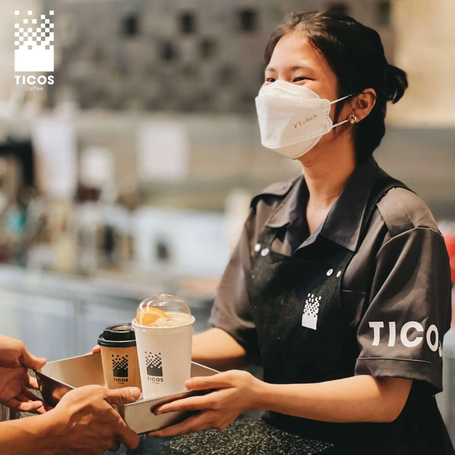 Tiệm c&agrave; ph&ecirc; Ticos Coffee, vẻ đẹp từ sự kh&ocirc;ng ho&agrave;n thiện 9