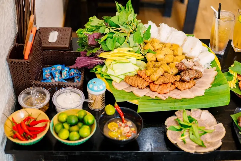 Top 7 qu&aacute;n b&uacute;n đậu mắm t&ocirc;m Bu&ocirc;n Ma Thuột đậm đ&agrave;, chuẩn vị kh&oacute; qu&ecirc;n 5