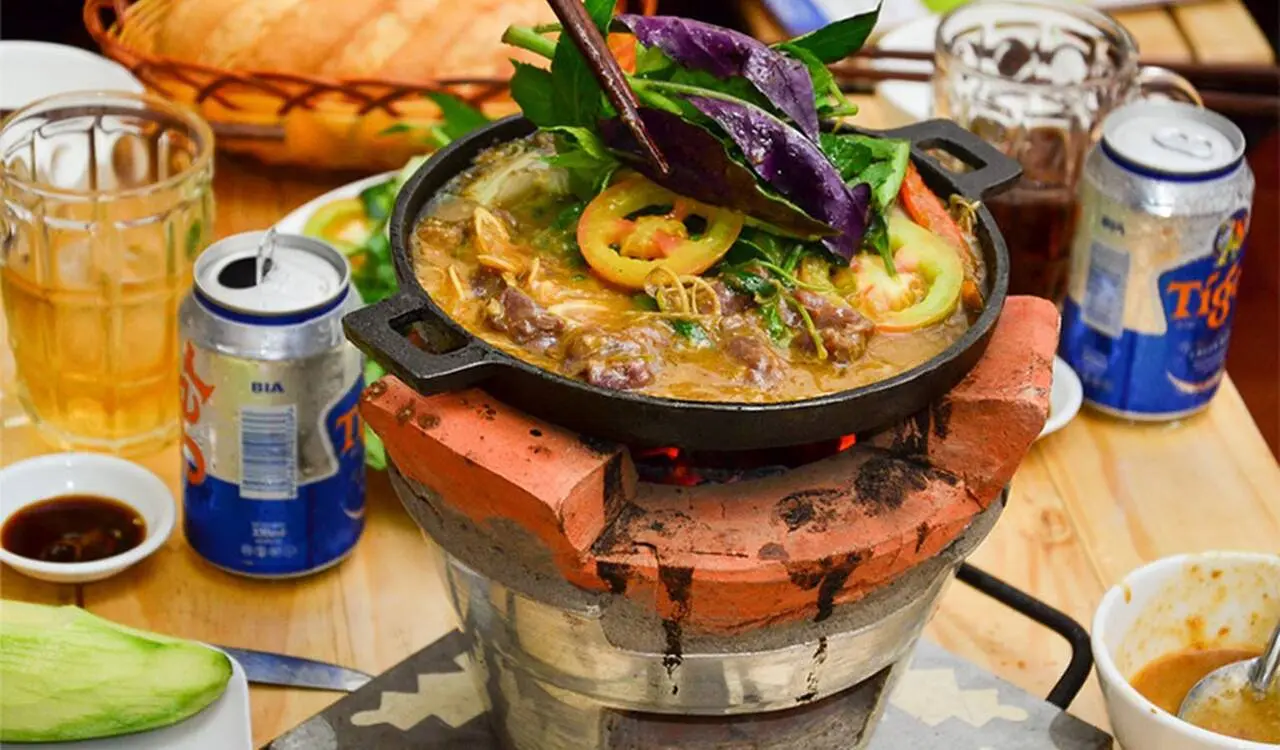 Đậm đà món bò nhúng me Cà Te quán