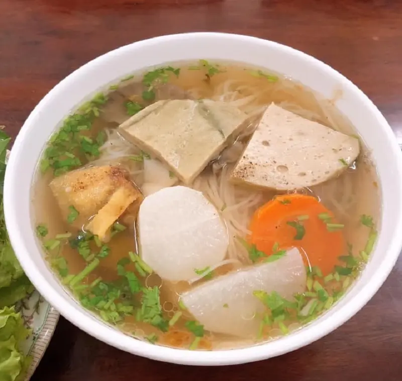 Ghé Cơm chay Giác Đức tha hồ thưởng thức các món chay ngon