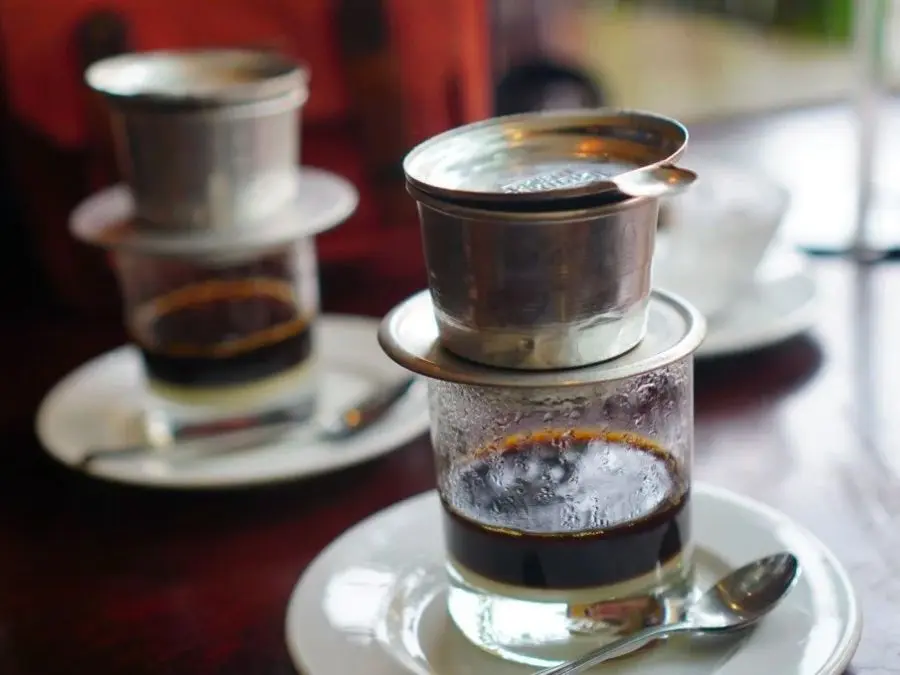 5 qu&aacute;n cafe c&aacute; koi C&agrave; Mau view đẹp c&oacute; thể bạn chưa biết 2