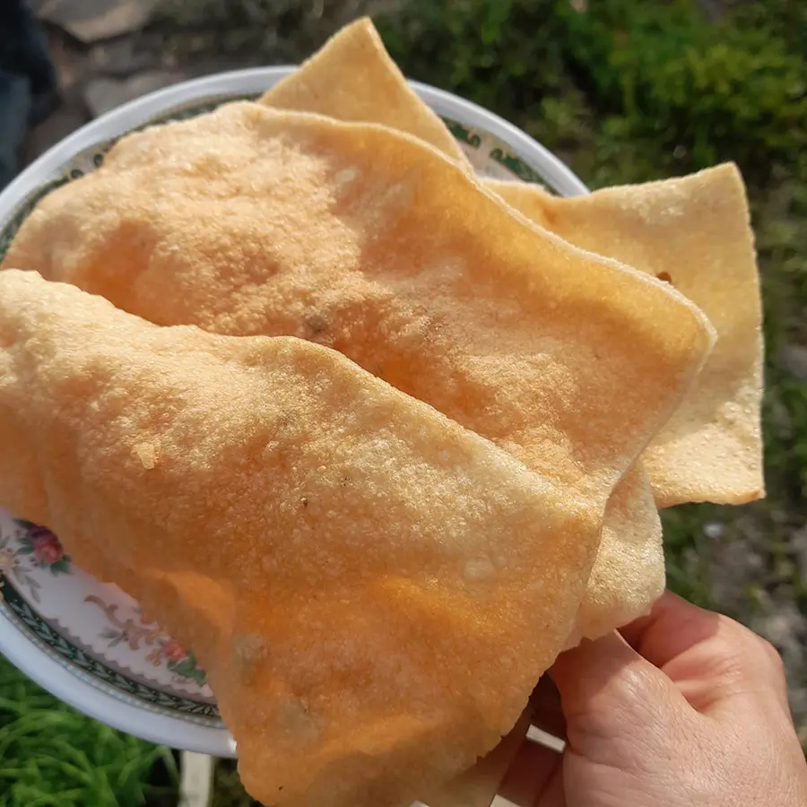 B&aacute;nh phồng t&ocirc;m Năm Căn, đặc sản đậm đ&agrave; hương vị biển 7