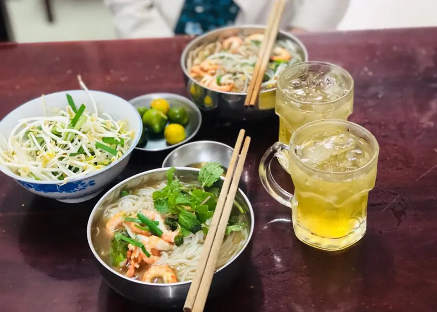 B&uacute;n nước l&egrave;o Tắc V&acirc;n với hương vị l&agrave;m xi&ecirc;u l&ograve;ng bất cứ ai 5