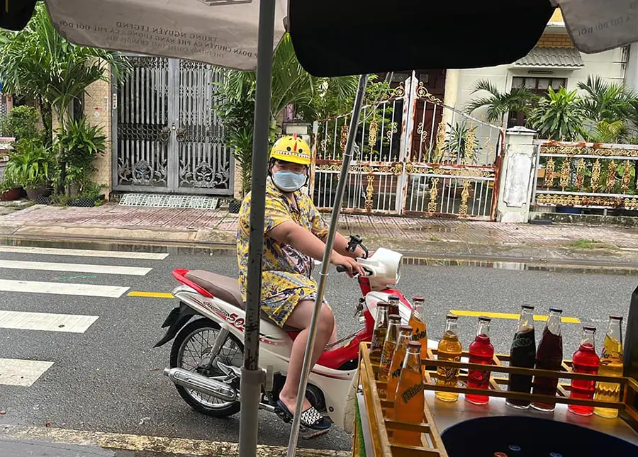 Tiệm Leng Keng C&agrave; Mau, qu&aacute;n nước tuổi thơ của giới trẻ phố thị 4